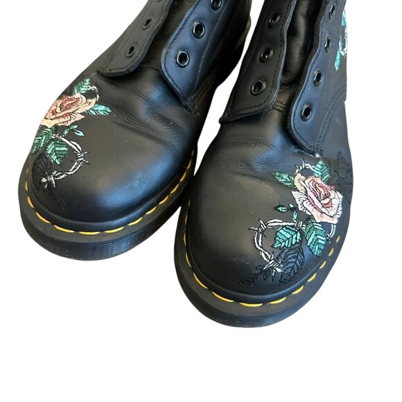 Dr. Martens 1460 Vonda Chain II Eight Eye Lace-Up Boots Rose Moto Size 9 Women's - Picture 5 of 15